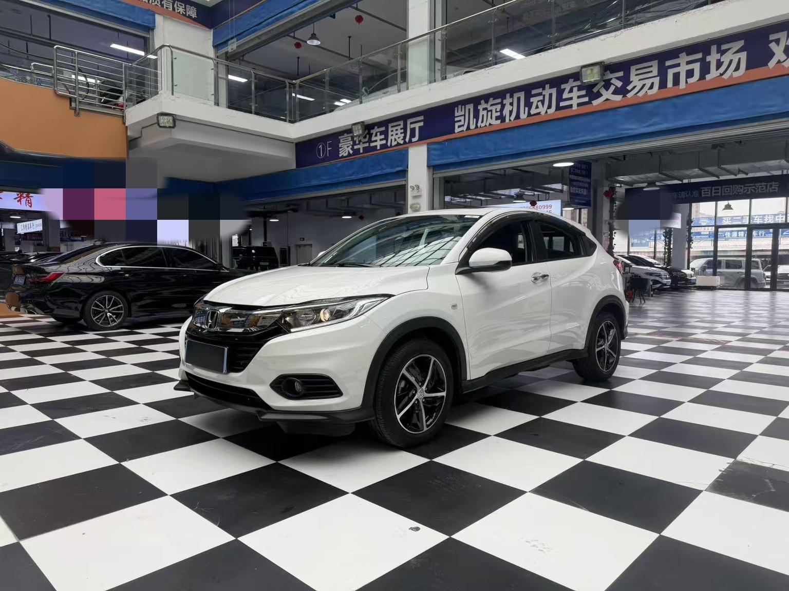 Honda Vezel Pioneer Edition 2021
