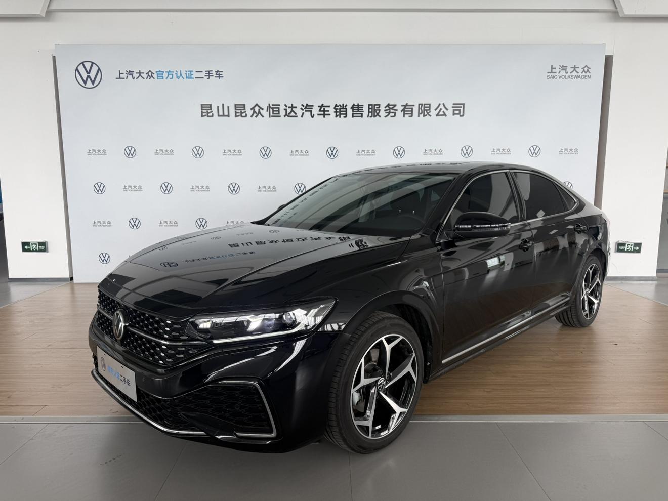 Volkswagen Passat Outstanding 380TSI Starry Longteng (2L) 2025