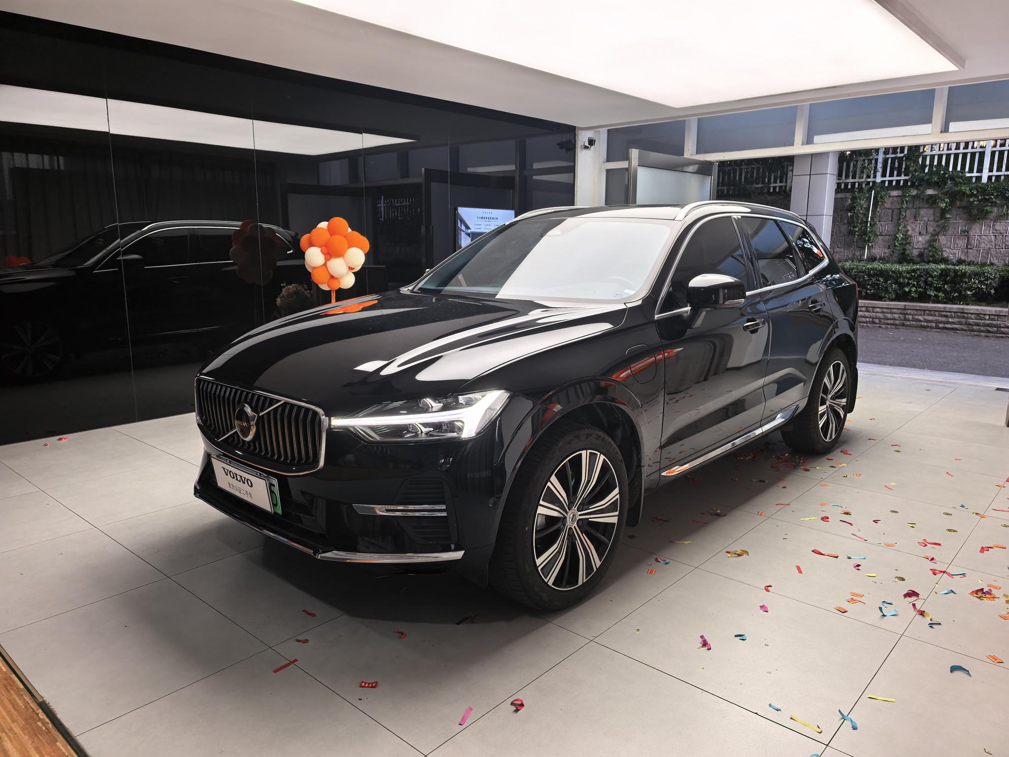 Volvo XC60-Phev T8 AWD Intelligent Plus Luxury Hybrid 2021