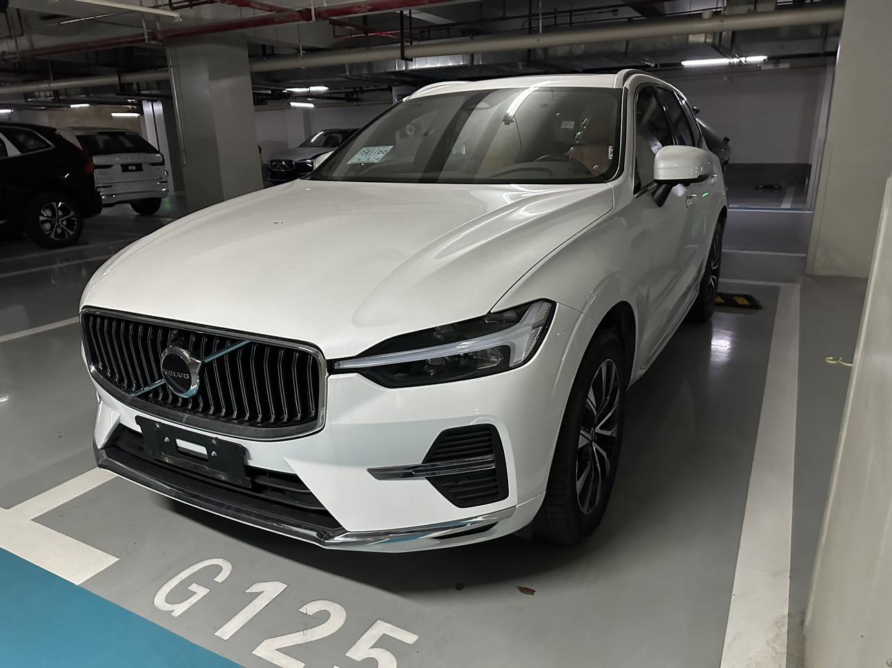 Volvo XC60 Intelligent Premium Luxury AWD (2L) 2025
