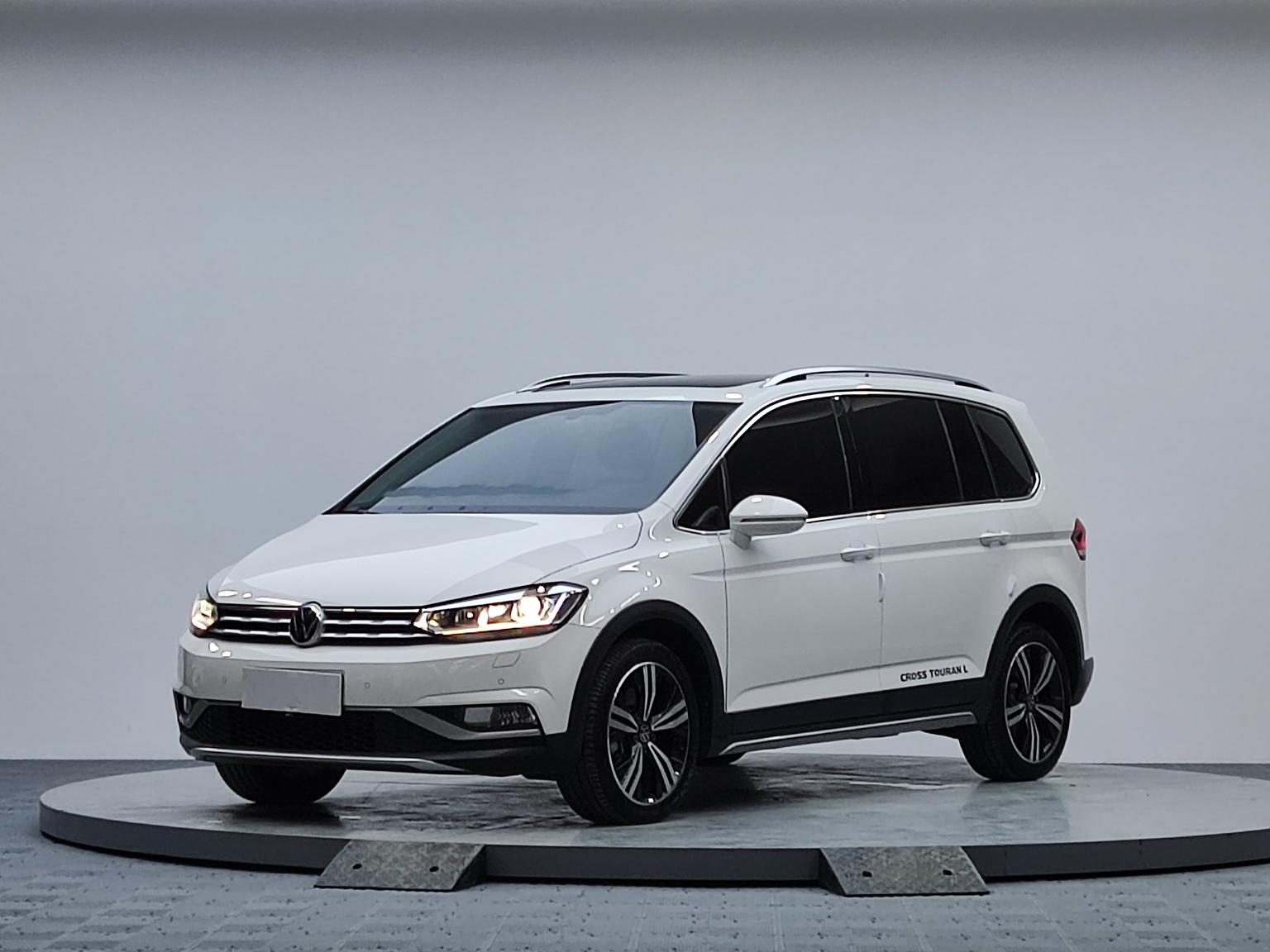Volkswagen Touran-L 280TSI DSG Trail 7-Seat (1.4L) 2021