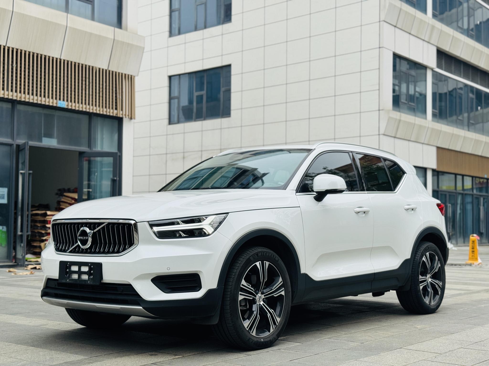 Volvo XC40 T4 AWD Intelligent Plus Luxury (2L) 2021