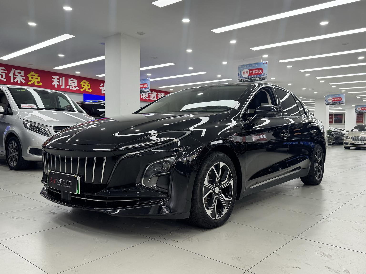 Hongqi E-QM5 Base Mobility 2023