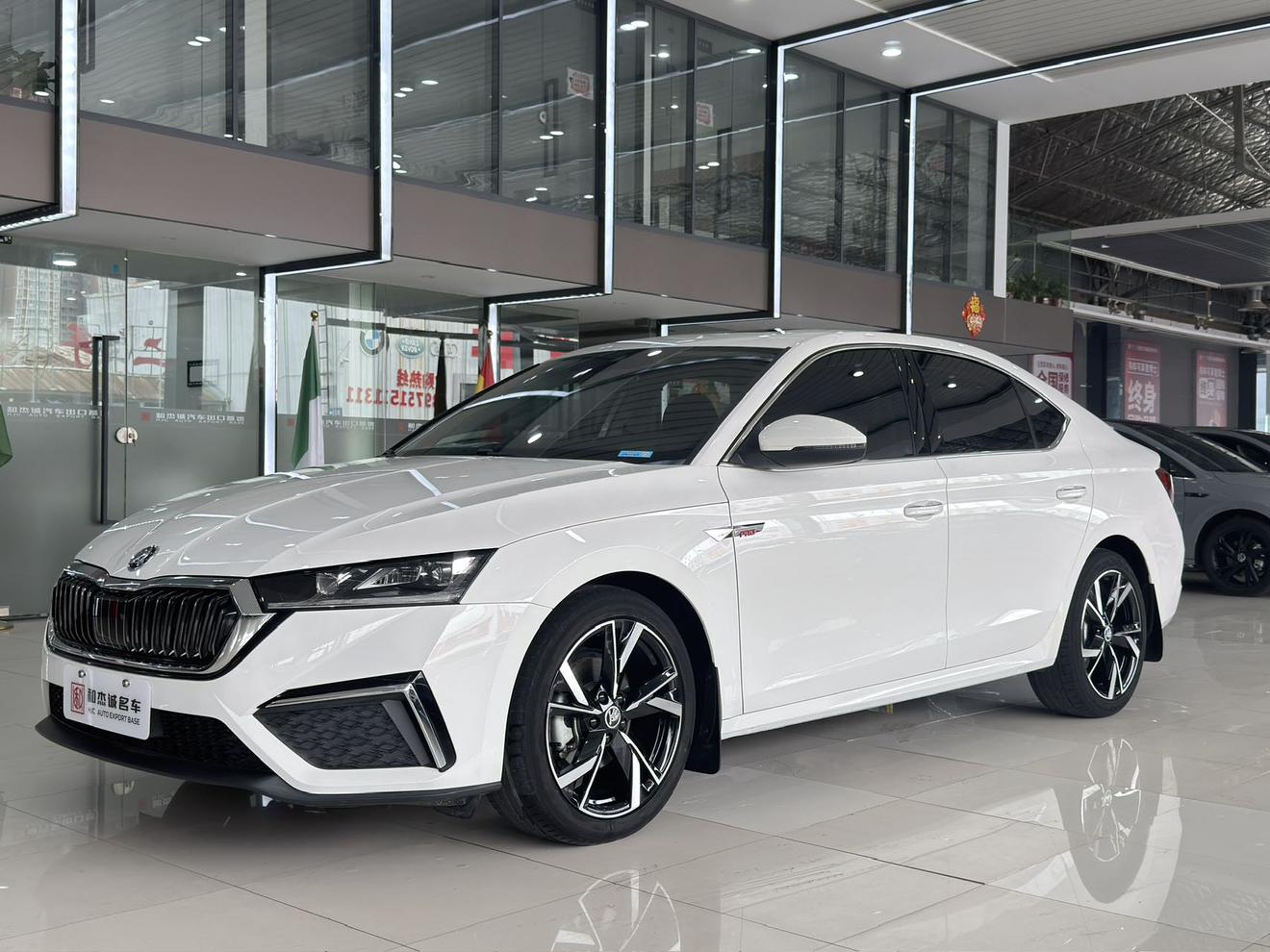 Skoda Octavia PRO TSI280 DSG Luxury Enjoy (1.4L) 2022