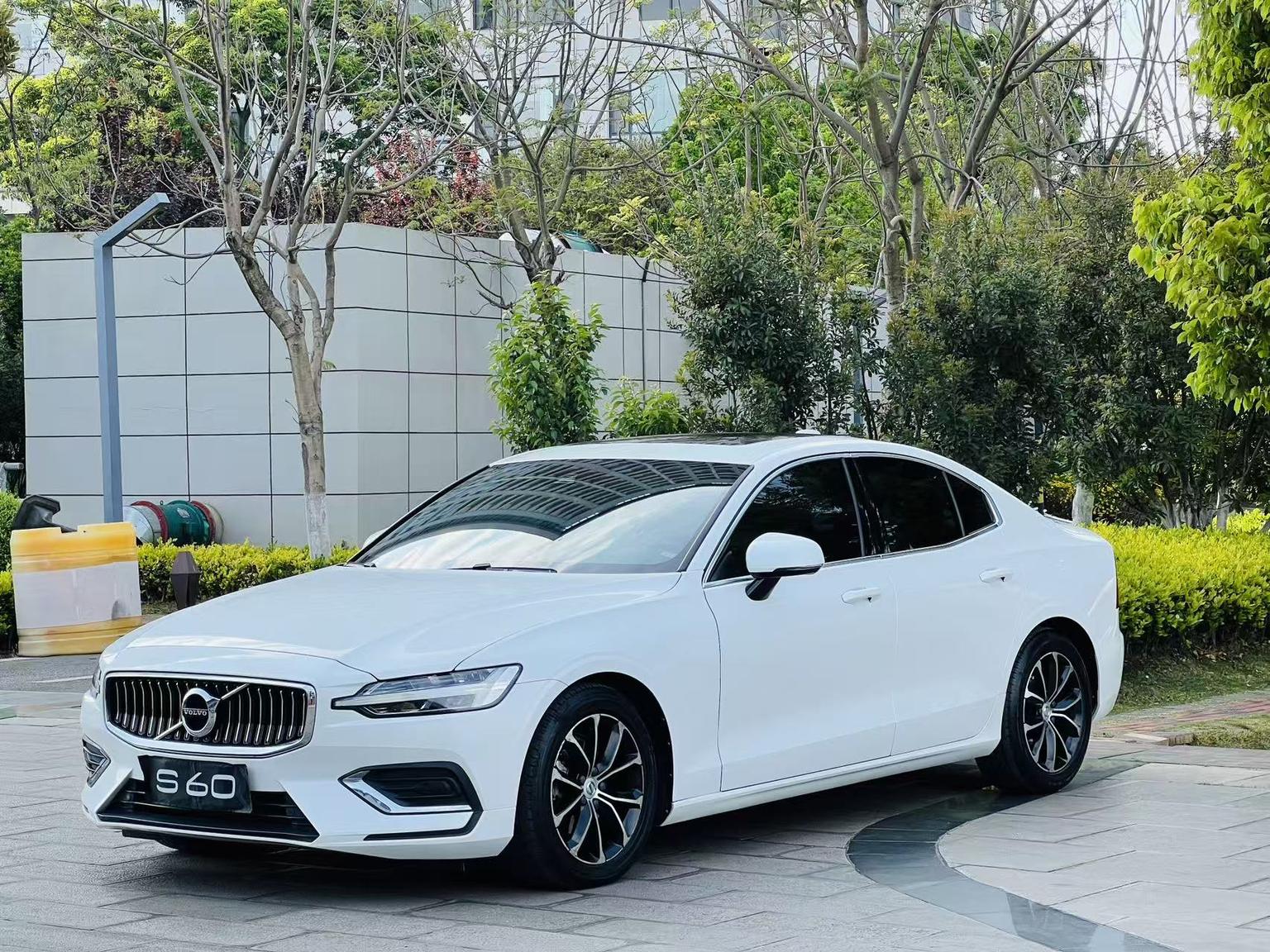 Volvo S60 T4 Intelligent Comfort Luxury 2020
