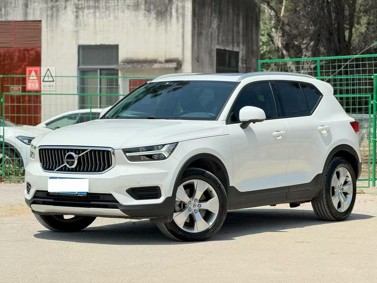 Volvo XC40 T4 AWD Intelligent Plus Luxury (2L) 2021