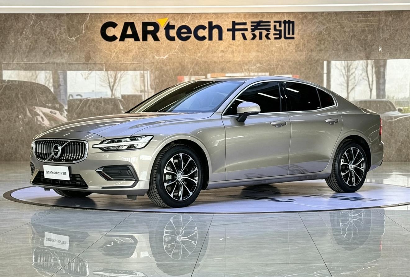 Volvo S60 Intelligent Comfort Luxury (2L) 2022