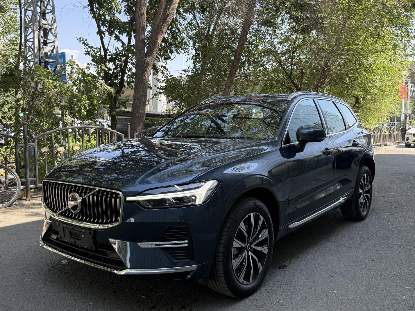 Volvo XC60 Intelligent Premium Luxury AWD (2L) 2025
