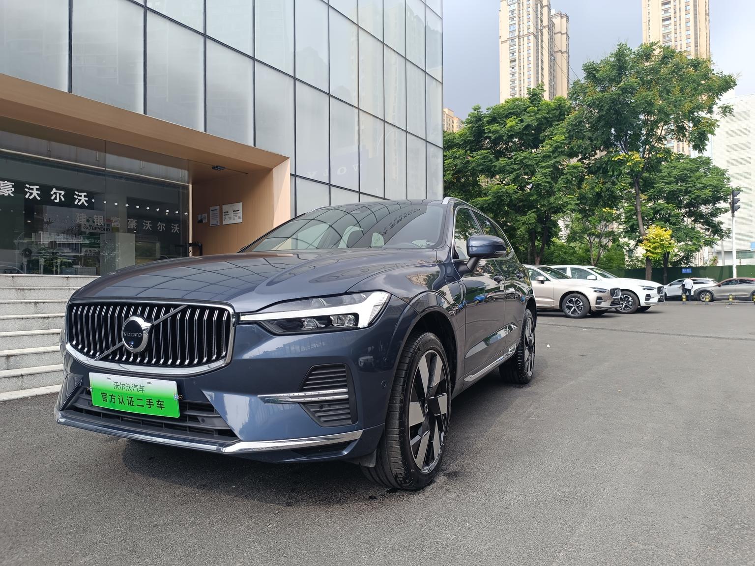 Volvo XC60-Phev T8 AWD Long Range Intelligent Premium Luxury (2L) 2024