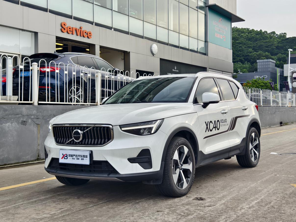Volvo XC40 Intelligent Premium Luxury AWD 2024