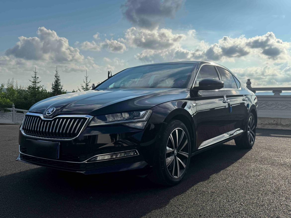 Skoda Superb 280 TSI DSG Prestige (1.4L) 2023
