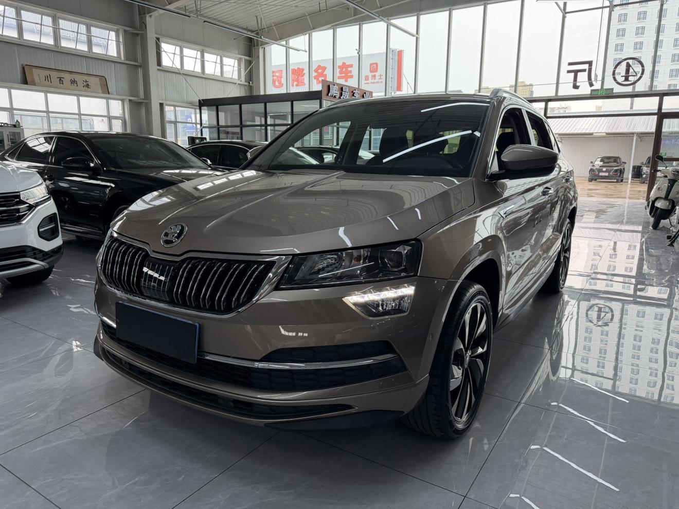 Skoda Karoq 280 TSI Premium (1.4L) 2022