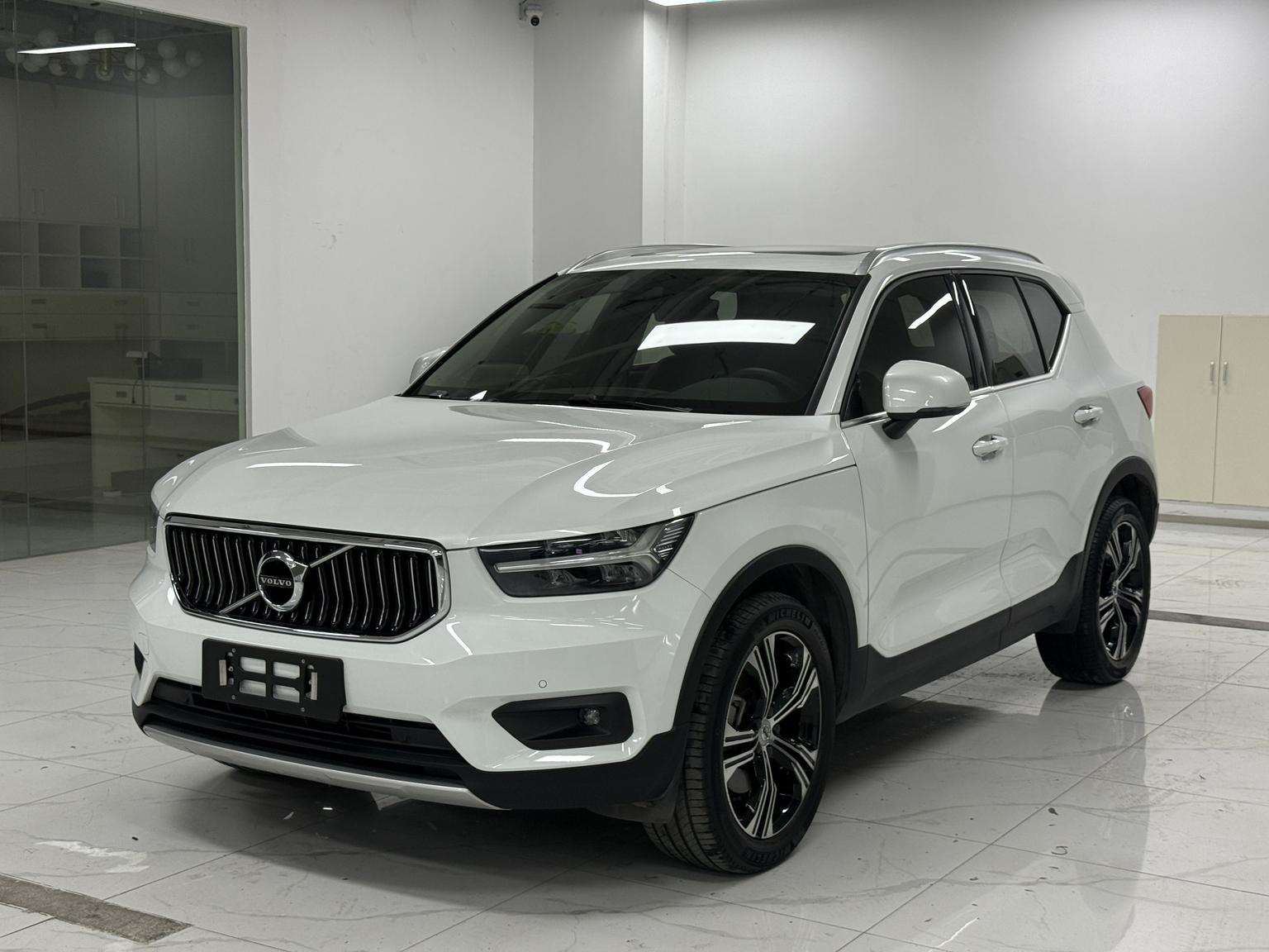 Volvo XC40 T4 AWD Intelligent Plus Luxury (2L) 2021