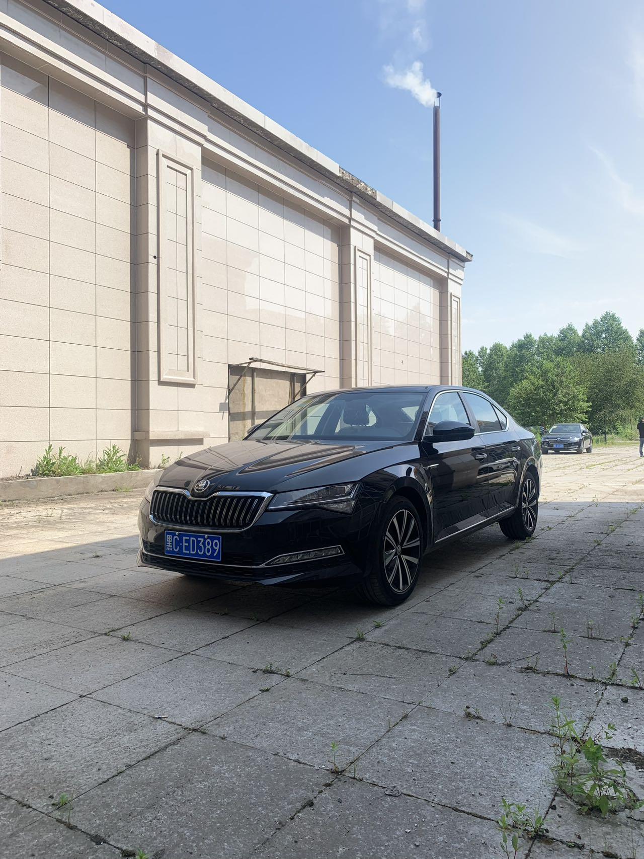 Skoda Superb 280 TSI DSG Prestige (1.4L) 2026