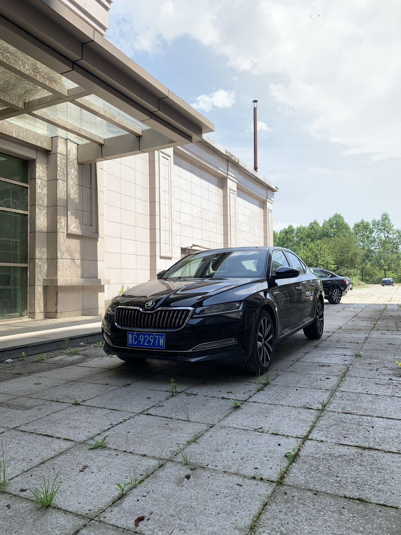 Skoda Superb 280 TSI DSG Prestige (1.4L) 2026