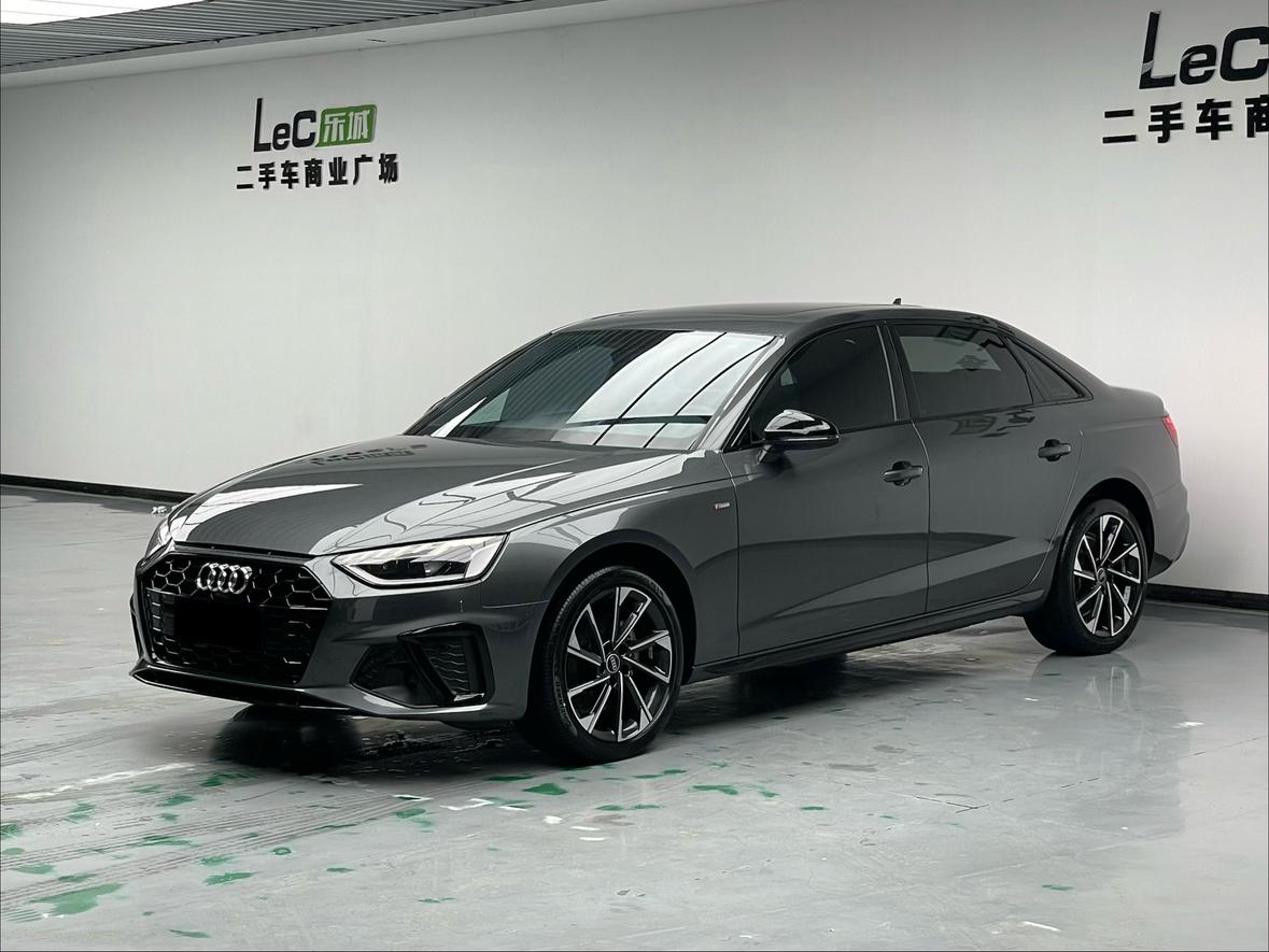 Audi A4L 40 TFSI Luxury Dynamic 2023