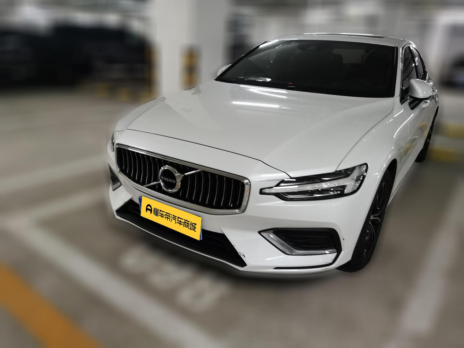 Volvo S60 Intelligent Comfort Luxury (2L) 2022