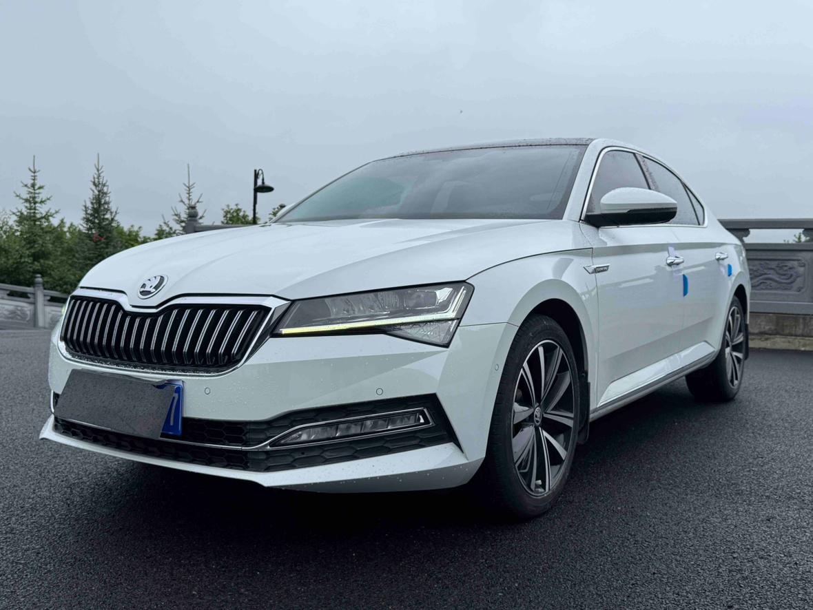 Skoda Superb 280 TSI DSG Prestige (1.4L) 2023