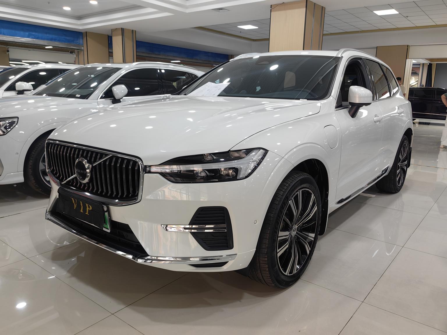 Volvo XC60-Phev T8 AWD Intelligent Plus Luxury Hybrid 2022