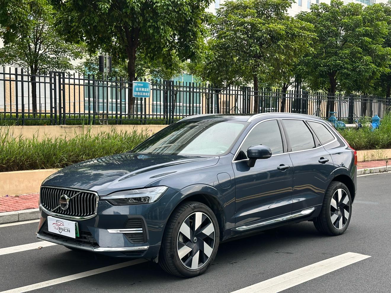 Volvo XC60-Phev T8 AWD Long Range Intelligent Premium Luxury (2L) 2024