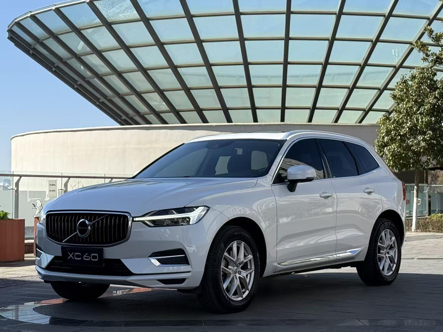Volvo XC60 T5 AWD Intelligent Comfort Luxury 2021