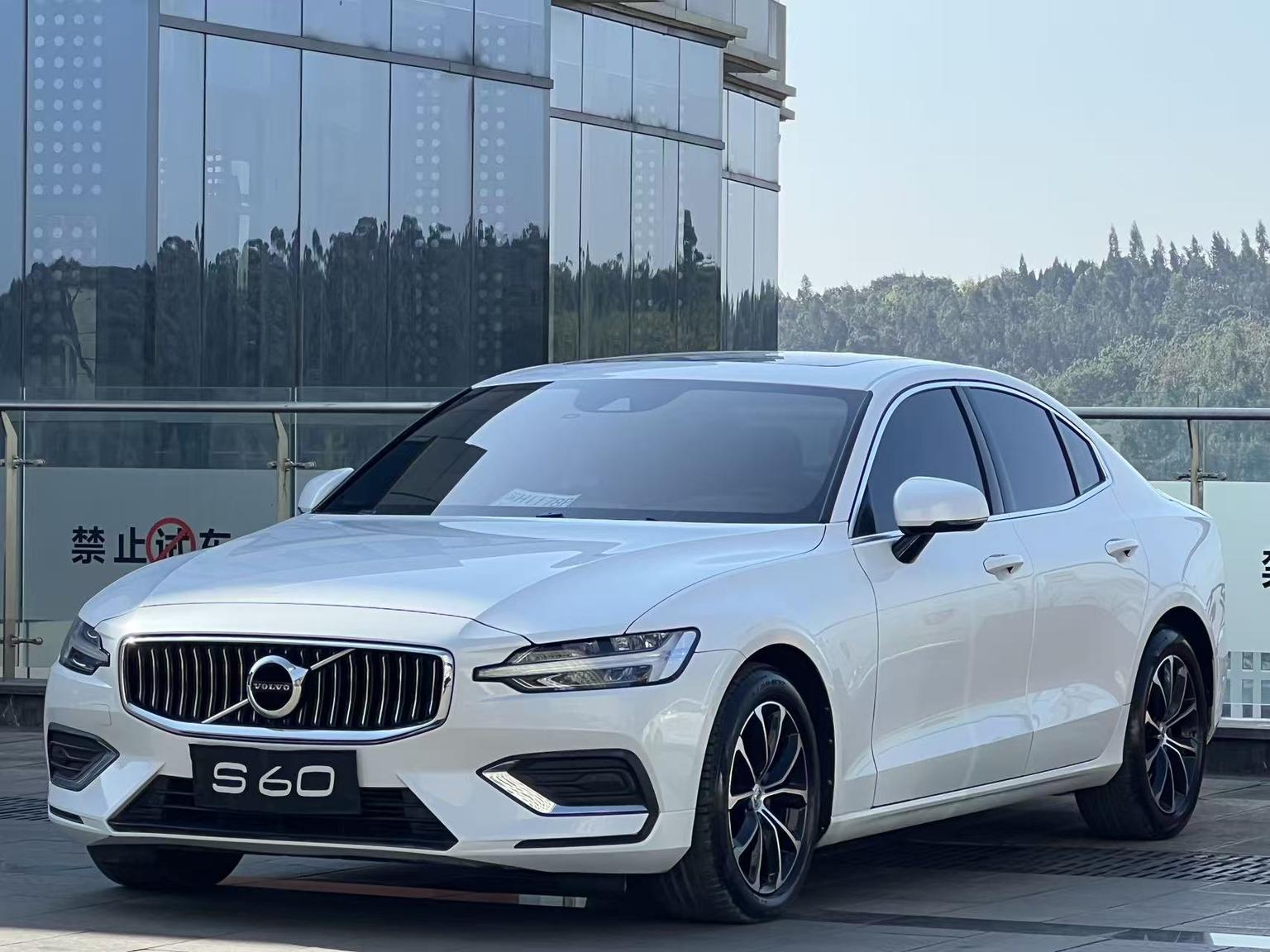 Volvo S60 T4 Intelligent Comfort Luxury 2021