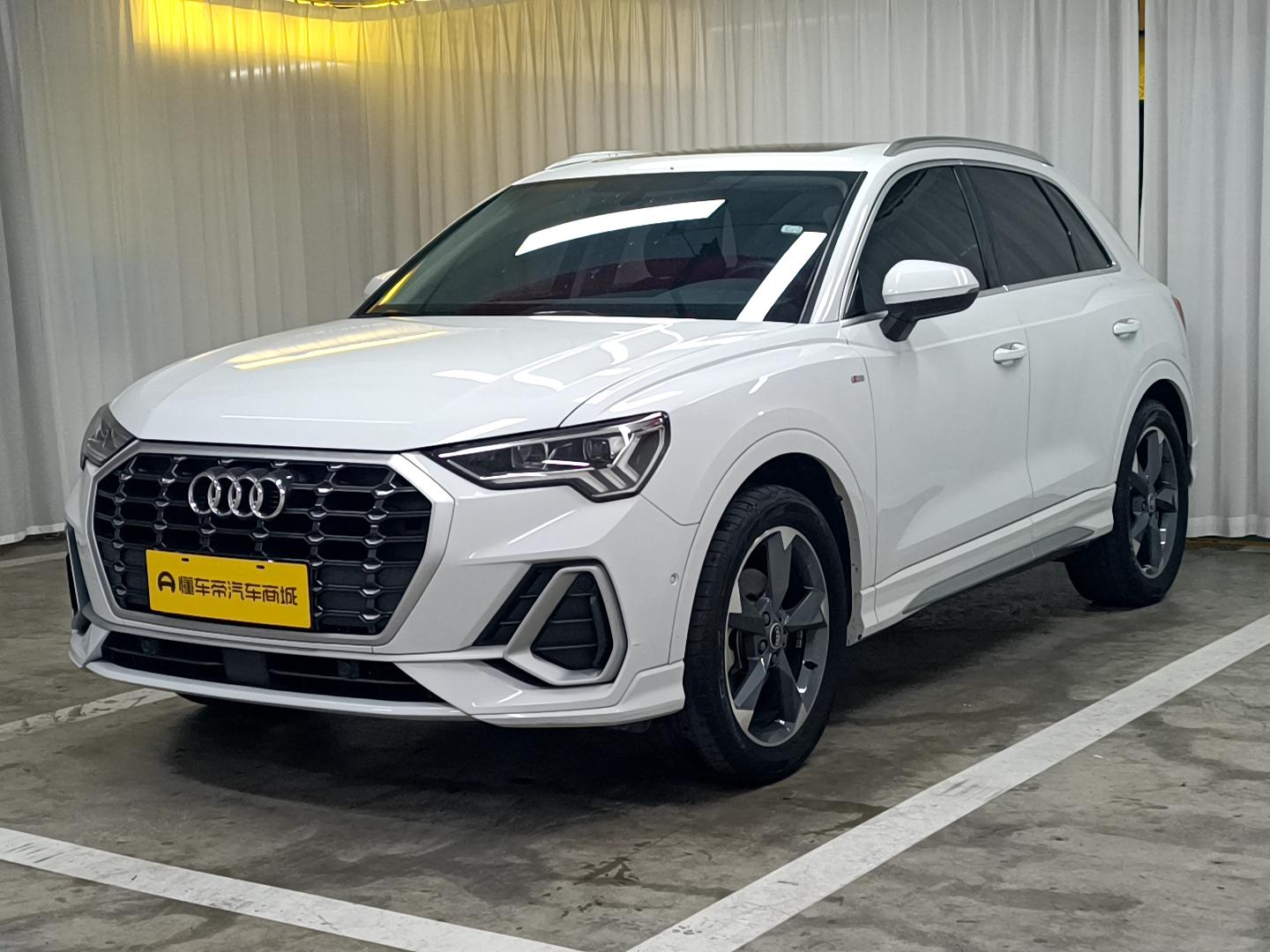 Audi Q3 35 TFSI Fashion Dynamic (1.4L) 2022
