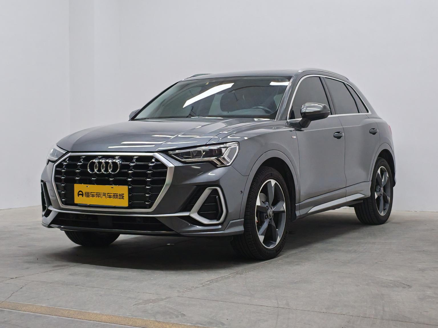 Audi Q3 35 TFSI Fashion Dynamic (1.4L) 2021