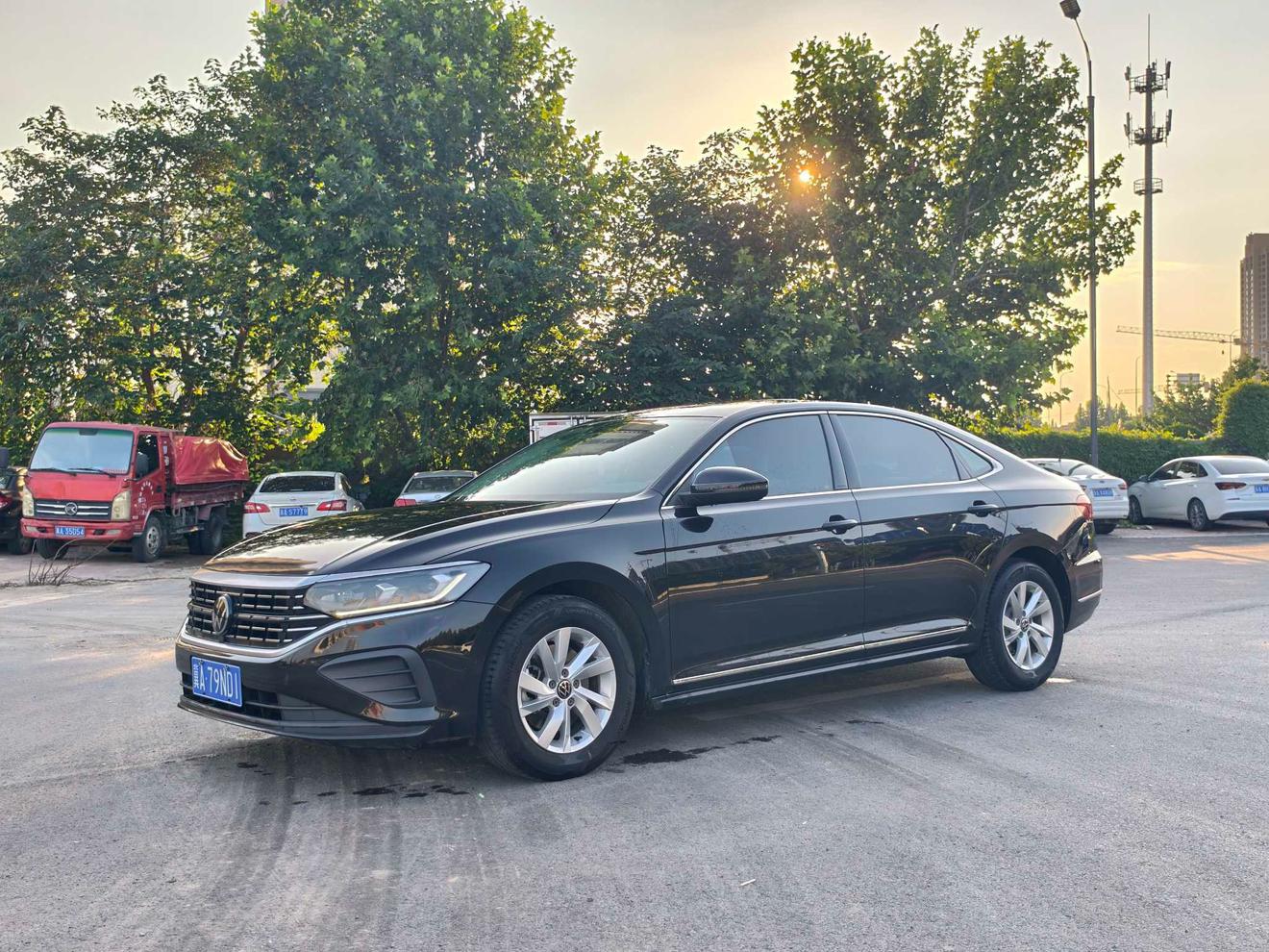 Volkswagen Passat Outstanding 280TSI Business (1.4L) 2025