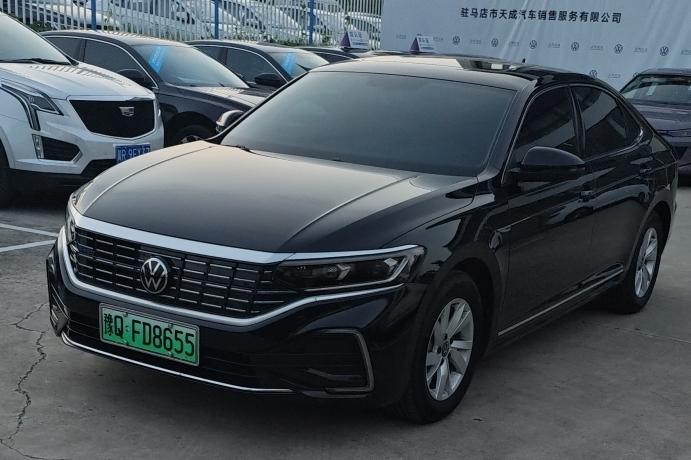 Volkswagen Passat 430PHEV Hybrid Business (1.4L) 2025