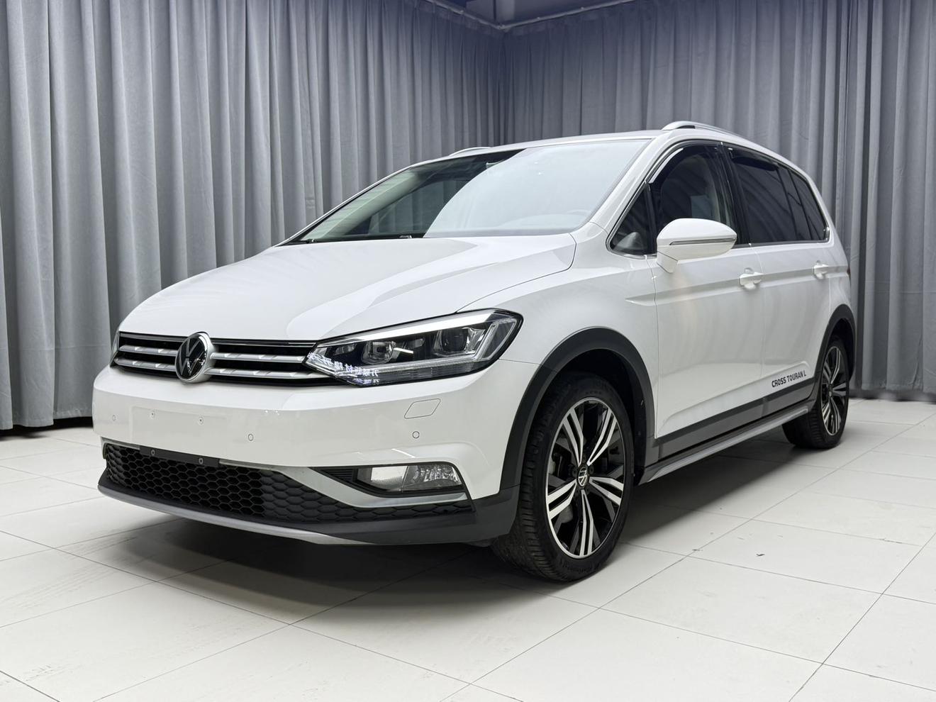 Volkswagen Touran-L 280TSI DSG Trail 6-Seat 2023