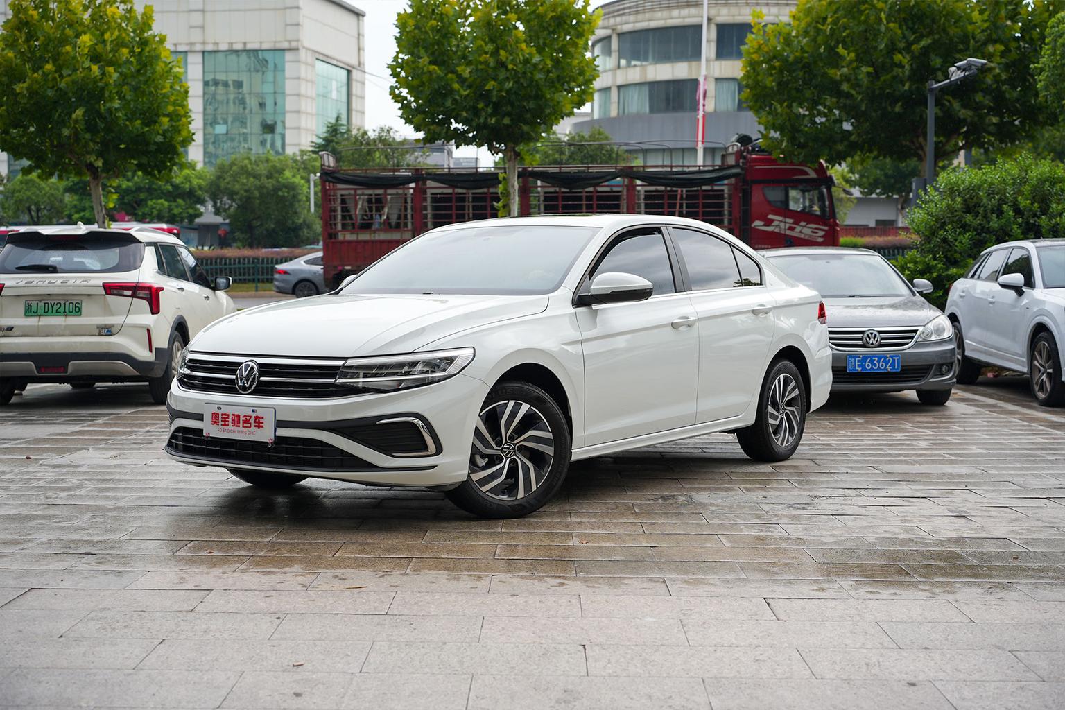 Volkswagen Bora 200TSI DSG Joy Navigation Edition (1.2L) 2026