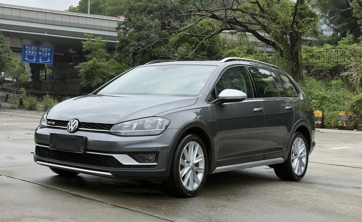 Volkswagen Golf 1.8TSI Wagon 2019